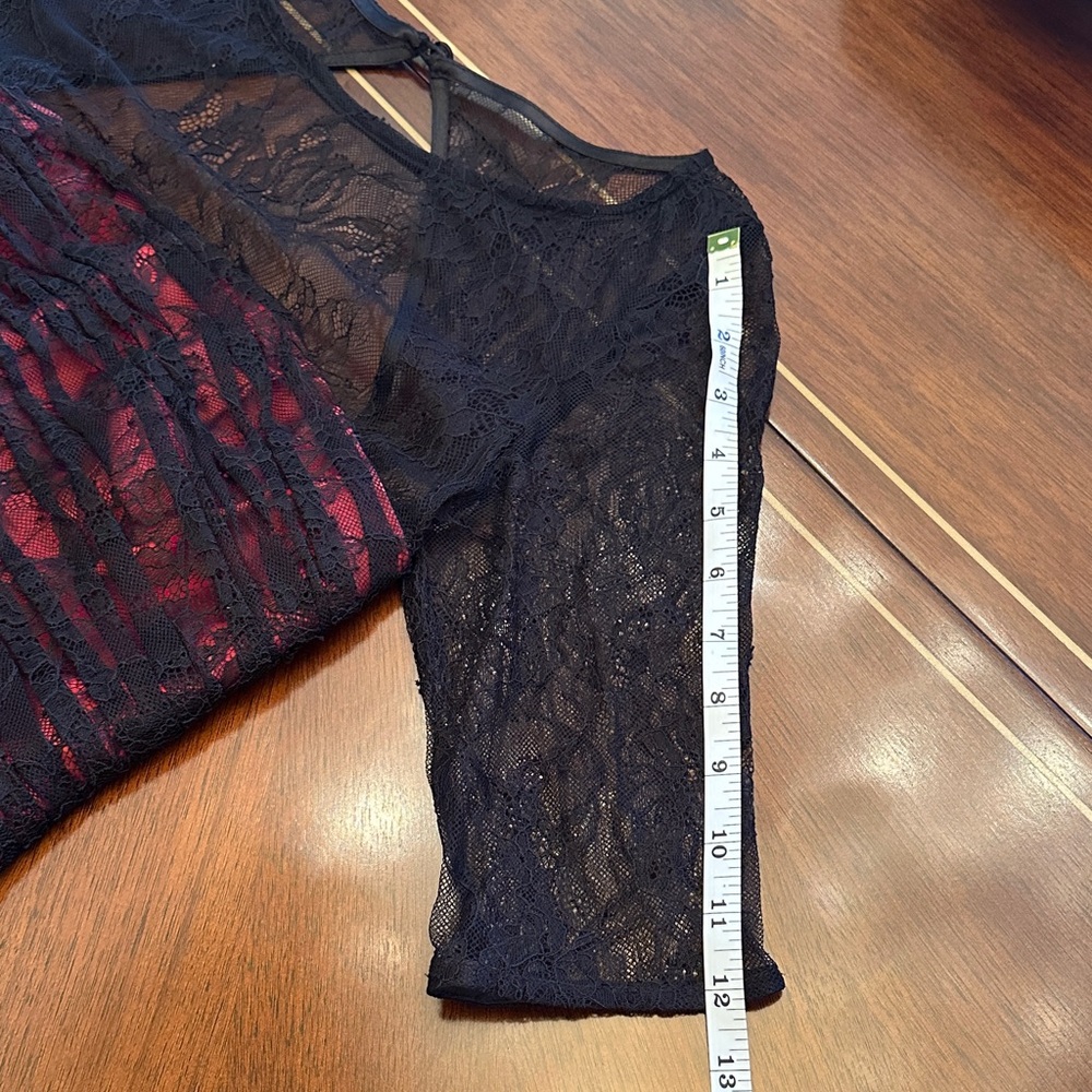 Monique Lhuillier LM Black Lace & Red Ruched Cocktail Dress Size 4 - Picture 7 of 14